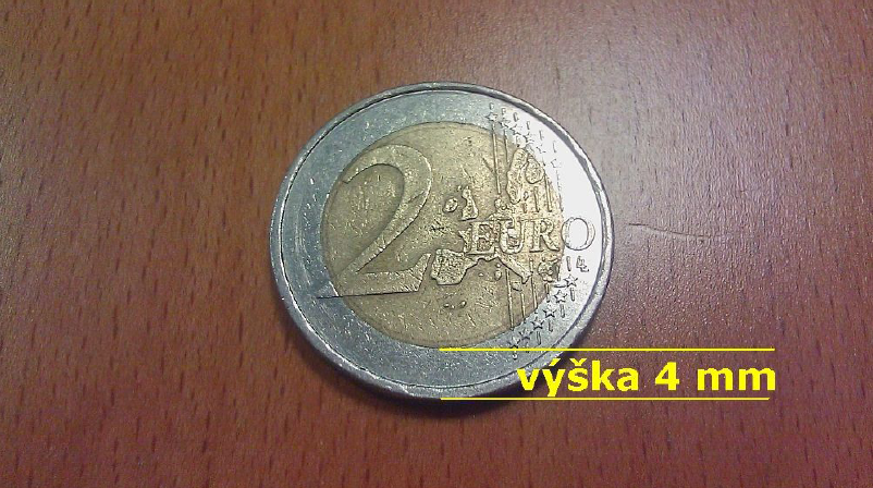 Ako merať hĺbku dezénu pomocou 2 € mince