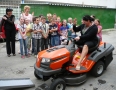 Samospráva - Žiaci vyhrali pre školu traktor. Namaľovali záhradu - P1120921.JPG