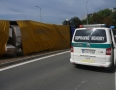 Krimi - V Michalovciach sa prevrátil kamión na kruhovom objazde !!! - P1240809.JPG
