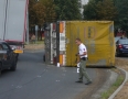 Krimi - V Michalovciach sa prevrátil kamión na kruhovom objazde !!! - P1240867.JPG