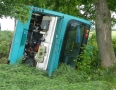 Krimi - NEHODA: Autobus sa po zrážke s autom prevrátil do priekopy - P1230862.JPG