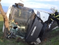 Krimi - DESIVÁ NEHODA: Autobus s cestujúcimi sa prevrátil a narazil do stromu - DSC_7820.JPG