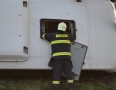 Krimi - DESIVÁ NEHODA: Autobus s cestujúcimi sa prevrátil a narazil do stromu - DSC_7870.JPG