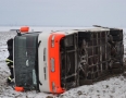 Krimi - DRÁMA PRED MICHALOVCAMI:  Autobus sa prevrátil do poľa. Hlásia aj zranených   - DSC_6145.JPG