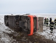Krimi - DRÁMA PRED MICHALOVCAMI:  Autobus sa prevrátil do poľa. Hlásia aj zranených   - DSC_6160.JPG