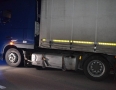 Krimi - NEHODA PRED MICHALOVCAMI: Zrážka osobného auta s kamiónom - DSC_1022.JPG