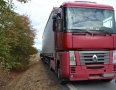 Krimi - NEHODA PRI MICHALOVCIACH: Vážna zrážka kamióna s osobným autom - 12.jpg