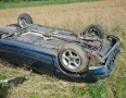 Krimi - NEHODA PRED MICHALOVCAMI:  Mladíci skončili s autom na streche - P1260607.JPG