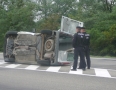 Krimi - DESIVÁ NEHODA PRED MICHALOVCAMI: Auto zostalo po zrážke prevrátené na ceste - P1280638.JPG