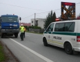 Krimi - NEHODA V MICHALOVCIACH !!! Vodič vletel s autom pod nákladiak - P1270323.JPG