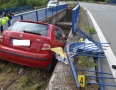 Krimi - NEHODA NA ŠÍRAVE: Auto vyletelo z cesty a zostalo visieť z mosta - DSC_5161.jpg
