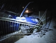 Krimi - NEHODA: Auto vyletelo z cesty a narazilo do plota - 12.JPG