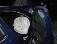 Krimi - NEHODA: Auto vyletelo z cesty a narazilo do plota - 8.JPG
