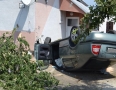 Krimi - DESIVÁ NEHODA PRI MICHALOVCIACH: Auto vyletelo z cesty a vrazilo do domu   - DSC_0176.jpg