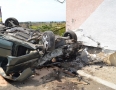 Krimi - DESIVÁ NEHODA PRI MICHALOVCIACH: Auto vyletelo z cesty a vrazilo do domu   - DSC_0204.jpg