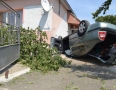 Krimi - DESIVÁ NEHODA PRI MICHALOVCIACH: Auto vyletelo z cesty a vrazilo do domu   - DSC_0241.jpg