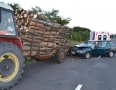 Krimi - NEHODA NA ŠÍRAVE: Auto vrazilo do traktora s drevom - DSC_3607.jpg