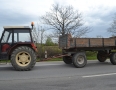 Krimi - VÁŽNA NEHODA PRED MICHALOVCAMI: Zrážka traktora a dvoch áut - DSC_8147.JPG