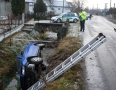 Krimi - NEHODA:  Vodička s dcérkou vleteli autom do potoka - P1180178.JPG