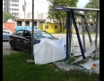 Krimi - NEHODA V MICHALOVCIACH: Vodič vletel s autom do autobusovej zastávky - P1270814.JPG