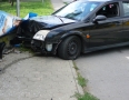 Krimi - NEHODA V MICHALOVCIACH: Vodič vletel s autom do autobusovej zastávky - P1270817.JPG