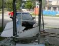 Krimi - NEHODA V MICHALOVCIACH: Vodič vletel s autom do autobusovej zastávky - P1270829.JPG