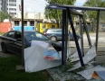 Krimi - NEHODA V MICHALOVCIACH: Vodič vletel s autom do autobusovej zastávky - P1270830.JPG