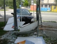 Krimi - NEHODA V MICHALOVCIACH: Vodič vletel s autom do autobusovej zastávky - P1270838.JPG
