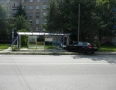 Krimi - NEHODA V MICHALOVCIACH: Vodič vletel s autom do autobusovej zastávky - P1270842.JPG
