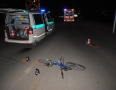 Krimi - NEHODA V MICHALOVCIACH:  Cyklistu po zrážke s mercedesom previezli do nemocnice - 10.jpg