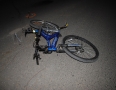 Krimi - NEHODA V MICHALOVCIACH:  Cyklistu po zrážke s mercedesom previezli do nemocnice - 2.jpg