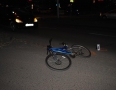 Krimi - NEHODA V MICHALOVCIACH:  Cyklistu po zrážke s mercedesom previezli do nemocnice - 20.jpg