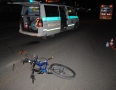 Krimi - NEHODA V MICHALOVCIACH:  Cyklistu po zrážke s mercedesom previezli do nemocnice - 6.jpg