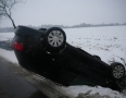 Krimi - NEHODA PRED MICHALOVCAMI: Audi vrazilo do stromu a skončilo na streche - P1280857.JPG