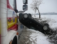 Krimi - NEHODA PRED MICHALOVCAMI: Audi vrazilo do stromu a skončilo na streche - P1280871.JPG