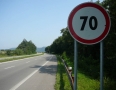 Krimi - Spomaľte!!! Na Šírave znížili rýchlosť na 70 km/h    - P1140756.jpg