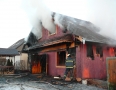 Krimi - POŽIAR NA ŠÍRAVE:  Plamene úplne zničili rekreačnú chatu - P1270421.JPG