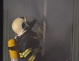 Krimi - POŽIAR: Dom v plameňoch. Zasahovali 4 hasičské autá - 11.jpg