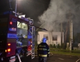Krimi - POŽIAR: Dom v plameňoch. Zasahovali 4 hasičské autá - 15.jpg