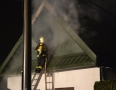 Krimi - POŽIAR: Dom v plameňoch. Zasahovali 4 hasičské autá - 26.jpg