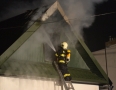 Krimi - POŽIAR: Dom v plameňoch. Zasahovali 4 hasičské autá - 28.jpg