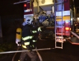 Krimi - POŽIAR: Dom v plameňoch. Zasahovali 4 hasičské autá - 5.jpg