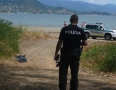 Krimi - ŠÍRAVA: Na pláži objavili telo mŕtveho muža    - P1240894.JPG