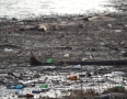 Zaujimavosti - Šíravu opäť zaplavili tony odpadu. Pozrite si fotky z vodnej nádrže - 18.JPG