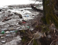 Zaujimavosti - Šíravu opäť zaplavili tony odpadu. Pozrite si fotky z vodnej nádrže - 50.JPG